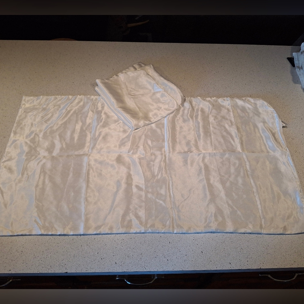 Luxurious Satin Pillowcase Set in White